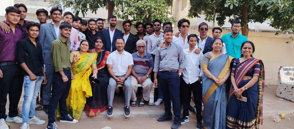 WhatsApp Image 2025-05-16 at 10.39.06_32008369